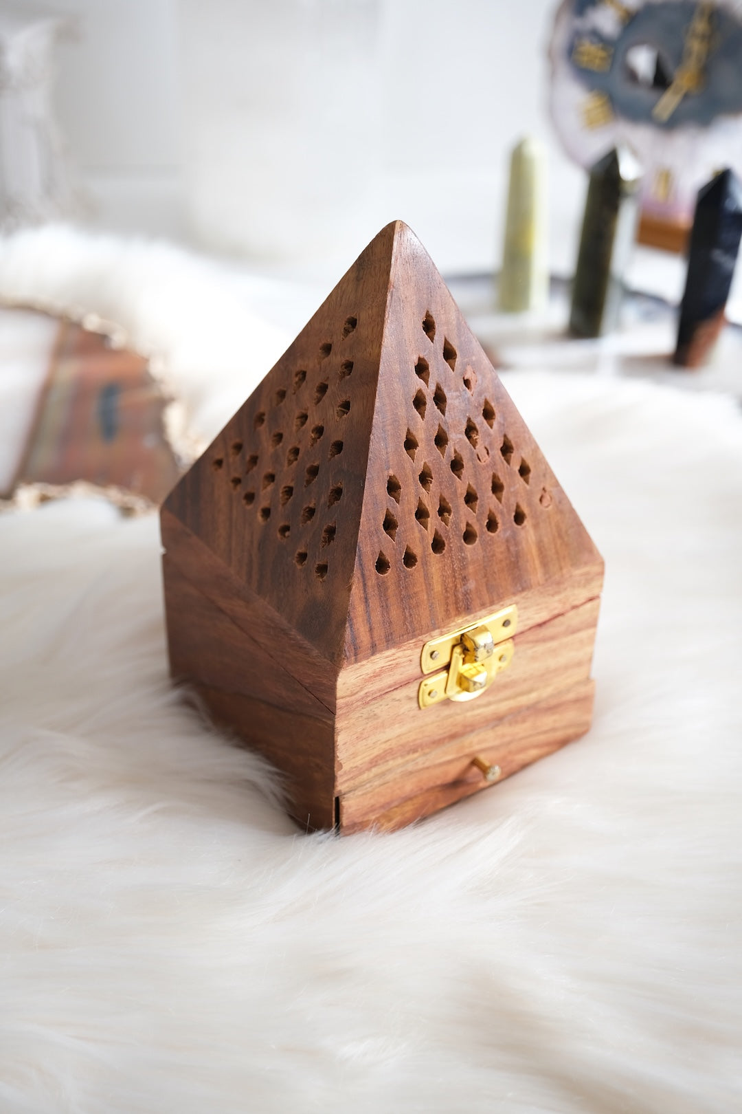 Piramit Çekmeceli Tütsülük